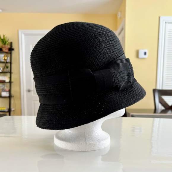 Vintage Style Cloche Hat - Picture 2 of 5